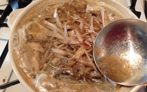 煮るだけで完成！　豚肉とごぼうの柳川もどきのレシピ