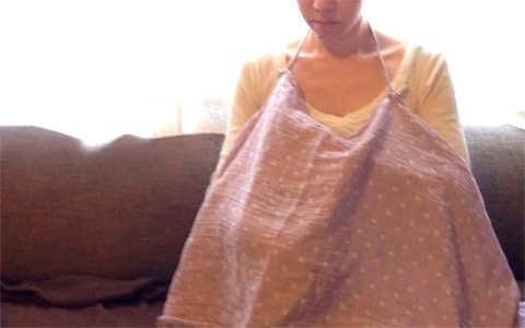 ストールとしても使える、オーガニックガーゼの授乳ケープの作り方