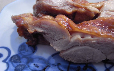 タレと一緒に入れて煮るだけの簡単時短メニュー、鶏の甘辛煮