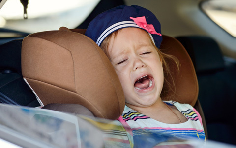 子供が外出先でぐずったときの対処法3つ【幼児期編】