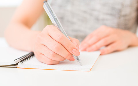 若い世代にもメリットがある、エンディングノートを書く意味とは