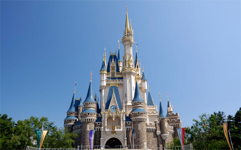 赤ちゃん連れでも楽しく！ 子連れで行く、初めての東京ディズニーランドの過ごし方