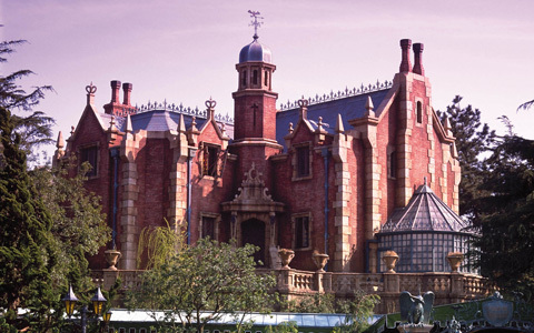 赤ちゃん連れでも楽しく！ 子連れで行く、初めての東京ディズニーランドの過ごし方