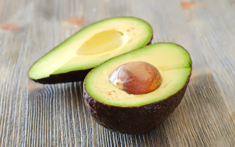 パーティーメニューにぴったり！ 刻んでつぶしてあえるだけの簡単アボガドディップ