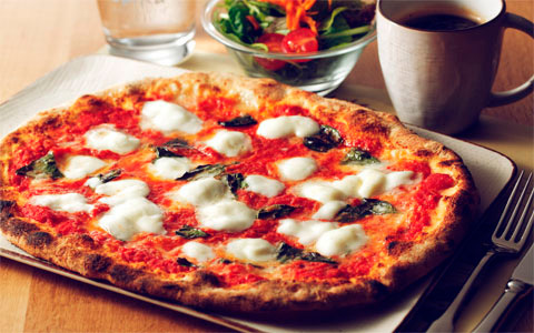 子供と行けるレストラン：イタリア直輸入の最高級モッツァレラチーズを味わう！「オービカ モッツァレラバー六本木ヒルズ店」