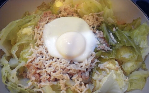 子供でも食べやすい！ 余ったキャベツを一気に調理、キャベツとツナの簡単蒸し鍋