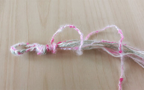 子供の肌にもやさしいから、親子でお揃いもOK！ グルグルブレスレットを作りましょう