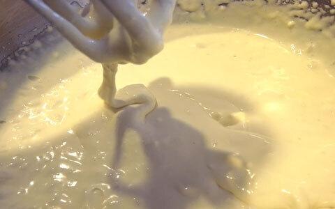 計量カップでだけ作れる！ 簡単手作り濃厚チーズケーキ