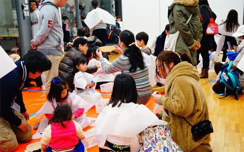 押して楽しい！ 組み立てて楽しい！ 幾通りにも遊べるシヤチハタの知育玩具が予想以上におもしろい