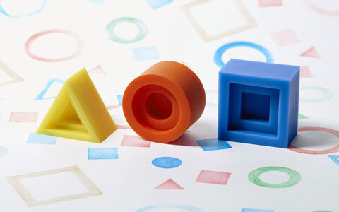 押して楽しい！ 組み立てて楽しい！ 幾通りにも遊べるシヤチハタの知育玩具が予想以上におもしろい