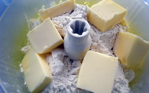 フードプロセッサーを使って簡単手作りおやつ、スコーン作り