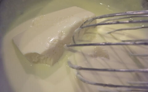 豆腐で作るから低カロリー！ レアチーズ風味のふわふわムース