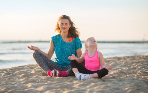子供向けヨガポーズ。心と体のバランスを整えストレスをなくそう