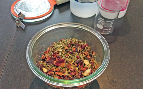 ハンガリーウォーターの作り方と使い方。子どもと一緒に使おう！