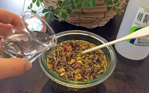 ハンガリーウォーターの作り方と使い方。子どもと一緒に使おう！