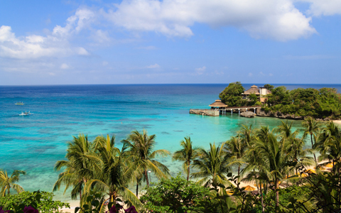 家族旅行を兼ねて行く、幼児が参加できるリゾート開催の海外サマースクール4選