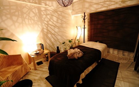 子供と行けるエステサロン：オーナーもママ！ オールハンドエステが受けられる月島のプライベートなアロマサロン「Repos」