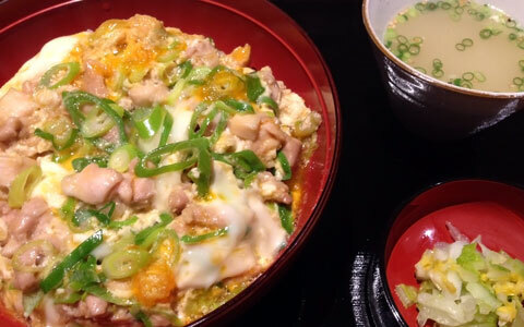 おむつ替え＆授乳室のある焼き鳥店「代官山 こけぴよ」【子どもと行けるレストラン】