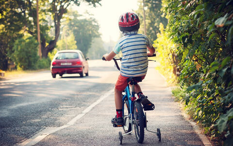 9,500万円の賠償も。子どもが乗る自転車が歩行者にぶつかったら？（法律で切るママトラブル Vol.1）