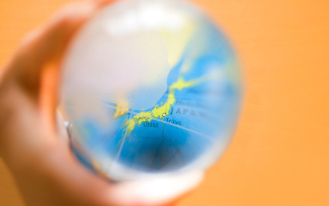 ユニークなイラストで世界を知る！ ポーランド発「MAPS」