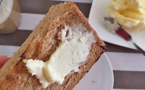 本当に簡単でおいしい？　5歳児と「手作りバター」に挑戦