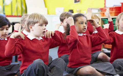 英語で歌おう！　親子で楽しむ手遊び歌からはじめる英語2「Head, shoulders, knees and toes」