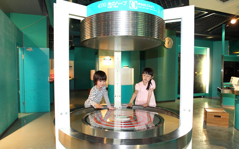 月1で通いたい！　宇宙の神秘を身近に感じる親子向け「科学館」