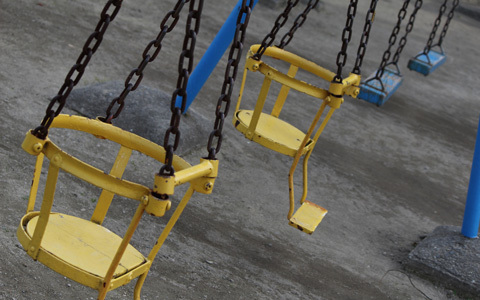 公園の遊具で怪我をした！　責任は？ 治療費は？ どうなるの？（法律で切るママトラブル Vol.3）