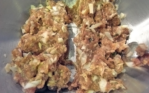 炒めるだけじゃない！　コストコのプルコギビーフを活用した揚げワンタン