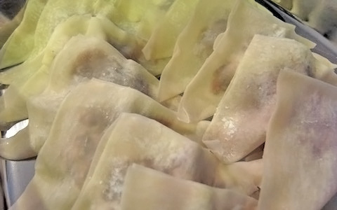 炒めるだけじゃない！　コストコのプルコギビーフを活用した揚げワンタン