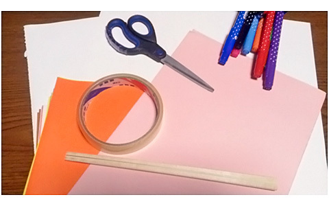 手作りうちわの作り方。子どもと一緒に簡単な夏休みの工作