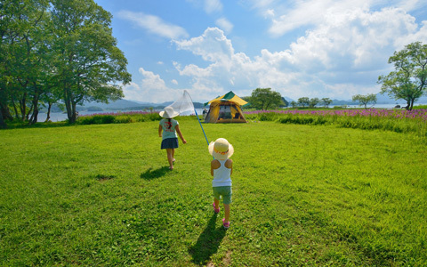 覗いてみたい！　世界の子供の夏休み