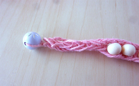 リリアンでアクセサリーの作り方。ラップブレスレットを作ろう！