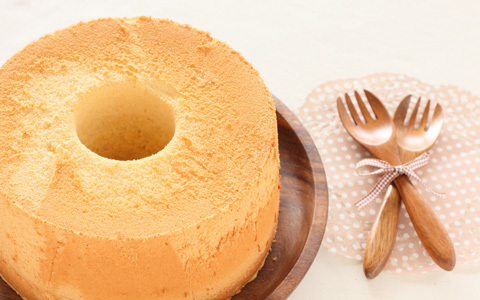 子どもを伸ばすお手伝い／ママと一緒に作る、バナナオレンジシフォンケーキ