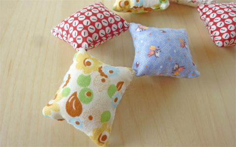 型紙不要！　新生児から小学生まで遊べる布製穴あきボール