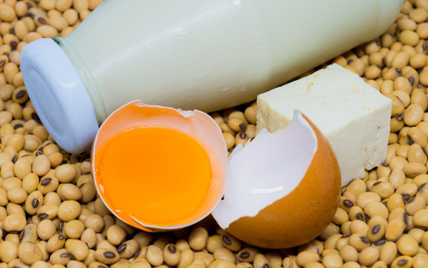 子どもの食物アレルギー「念のため食べさせない」は間違っている？　大きく変わりつつある常識と意外な予防法　