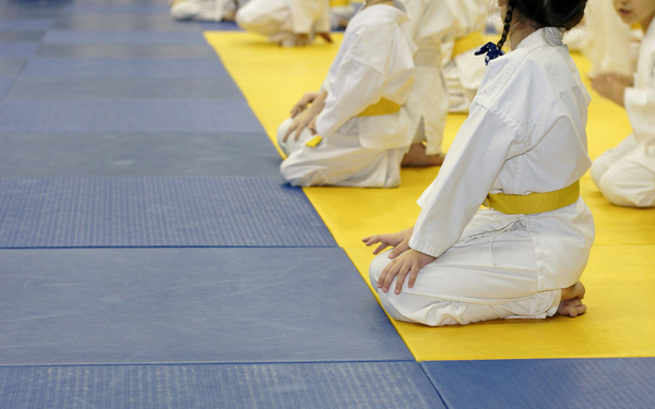 子どもの習い事、あきらめないで！　低料金で内容充実、自治体のスポーツセンター