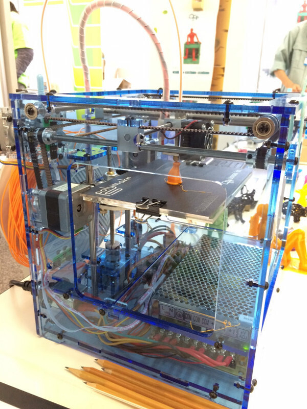 渋谷のビルがペンキだらけ！　「ワークショップコレクション11 inシブヤ」に行ってきた