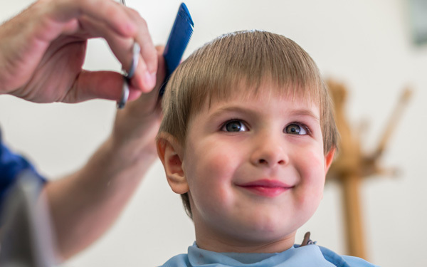 子どもの髪を自宅でキレイに切る方法