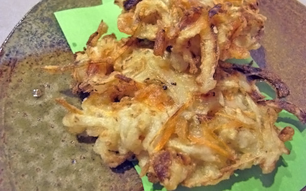 切り干し大根と冷蔵庫の残り野菜で作る、簡単かき揚げ