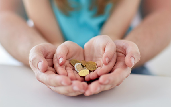 親子で考えたい、お金の大切さ――無駄遣いを楽しく減らす方法