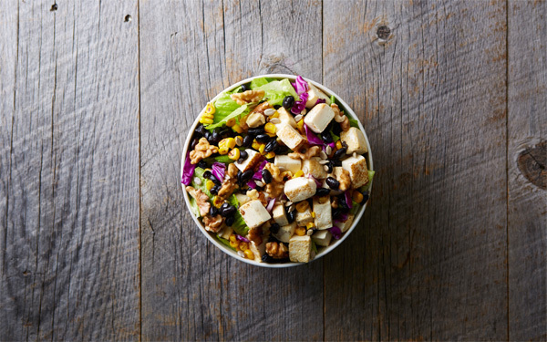 サラダ一本で勝負！ スプーン一杯の中に栄養素をバランス良く凝縮するサラダ専門店「CRISP SALAD WORKS 麻布十番店」