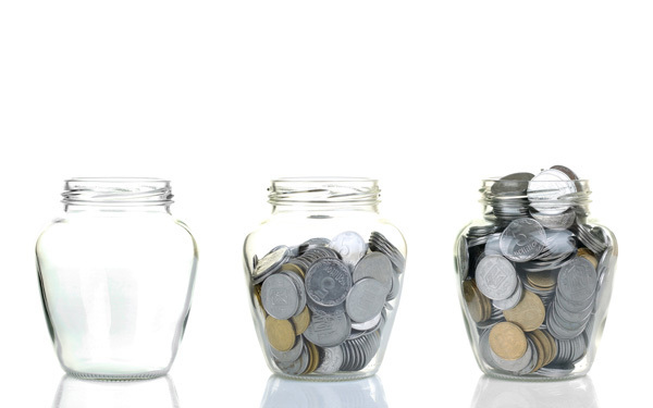 お小遣いをどうあげる？（2）3つのビンでお金を管理