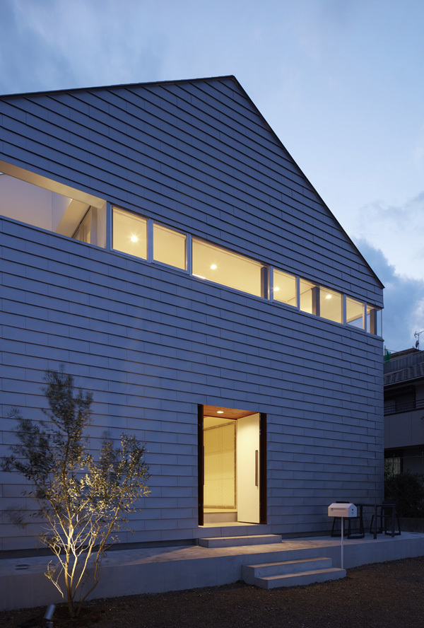 家の中にバスケットコート？　家族の夢が実現したマイホームに潜入取材