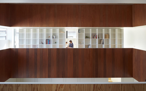 家の中にバスケットコート？　家族の夢が実現したマイホームに潜入取材