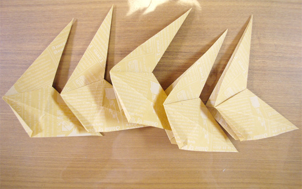 星のオーナメントの作り方！100均の材料で簡単に華やかに