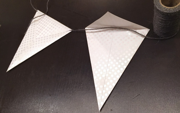 お菓子つきで子どもも大喜び！ かわいいガーランドでクリスマスへカウントダウン