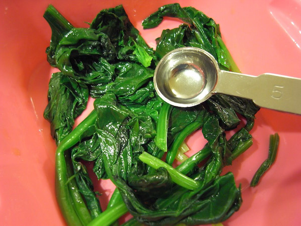 たくあんとソーセージの意外な組み合わせが絶妙！　韓国風海苔巻をアレンジ