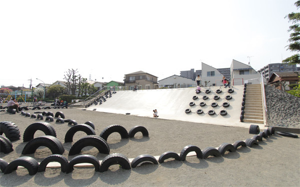 大田区の遊び場スポット「タイヤ公園」のおもしろさって？