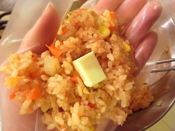 残ったごはんが変身！　お弁当にもOKな簡単ケチャップライスコロッケ